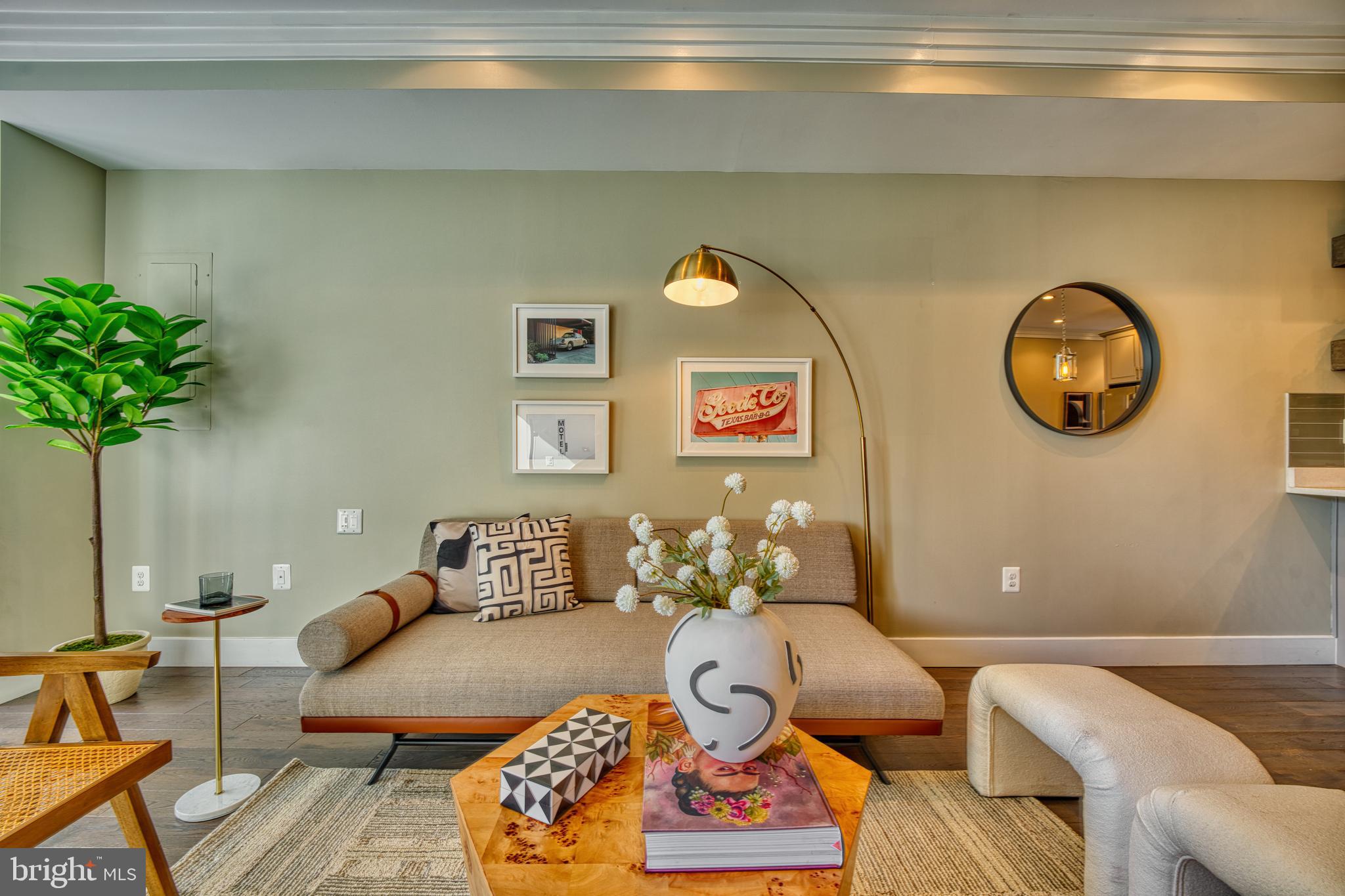 52 Quincy Pl NE #2