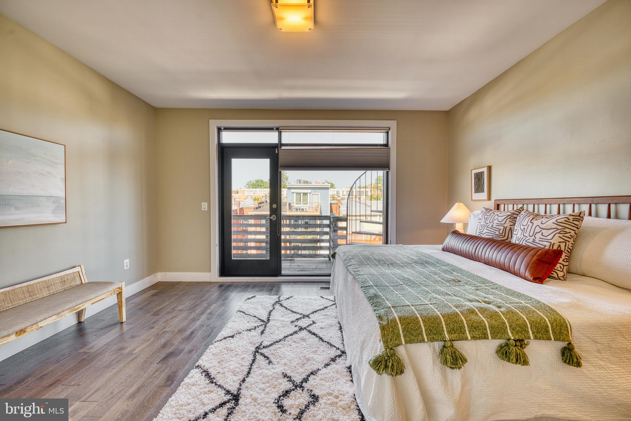 52 Quincy Pl NE #2