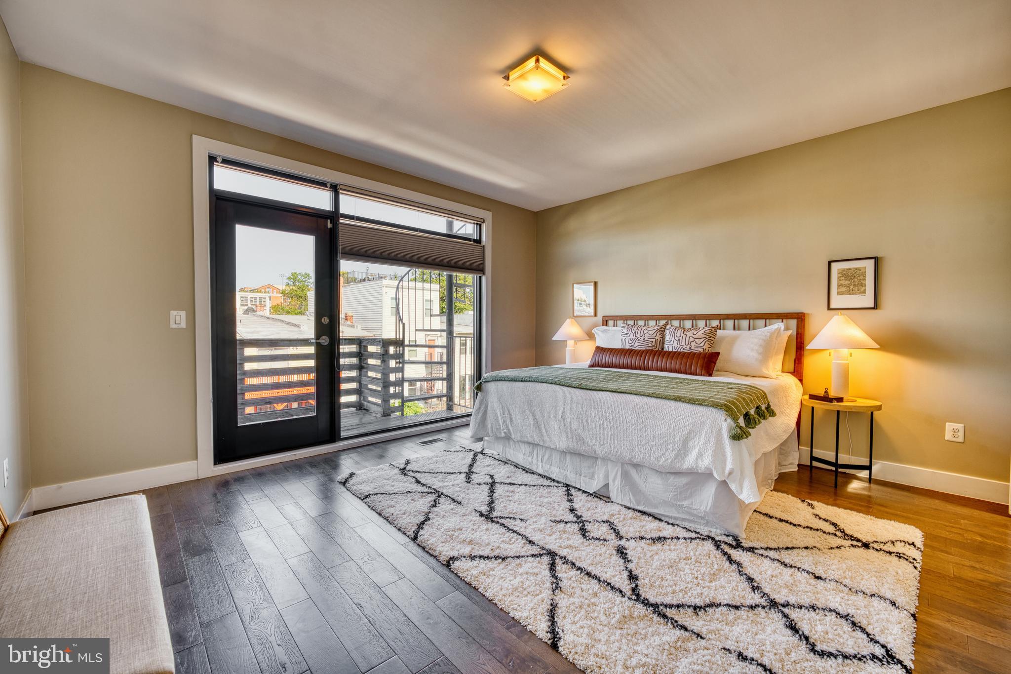 52 Quincy Pl NE #2