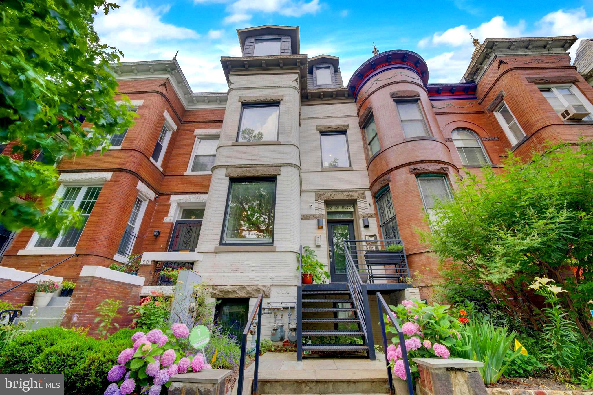 52 Quincy Pl NE #2