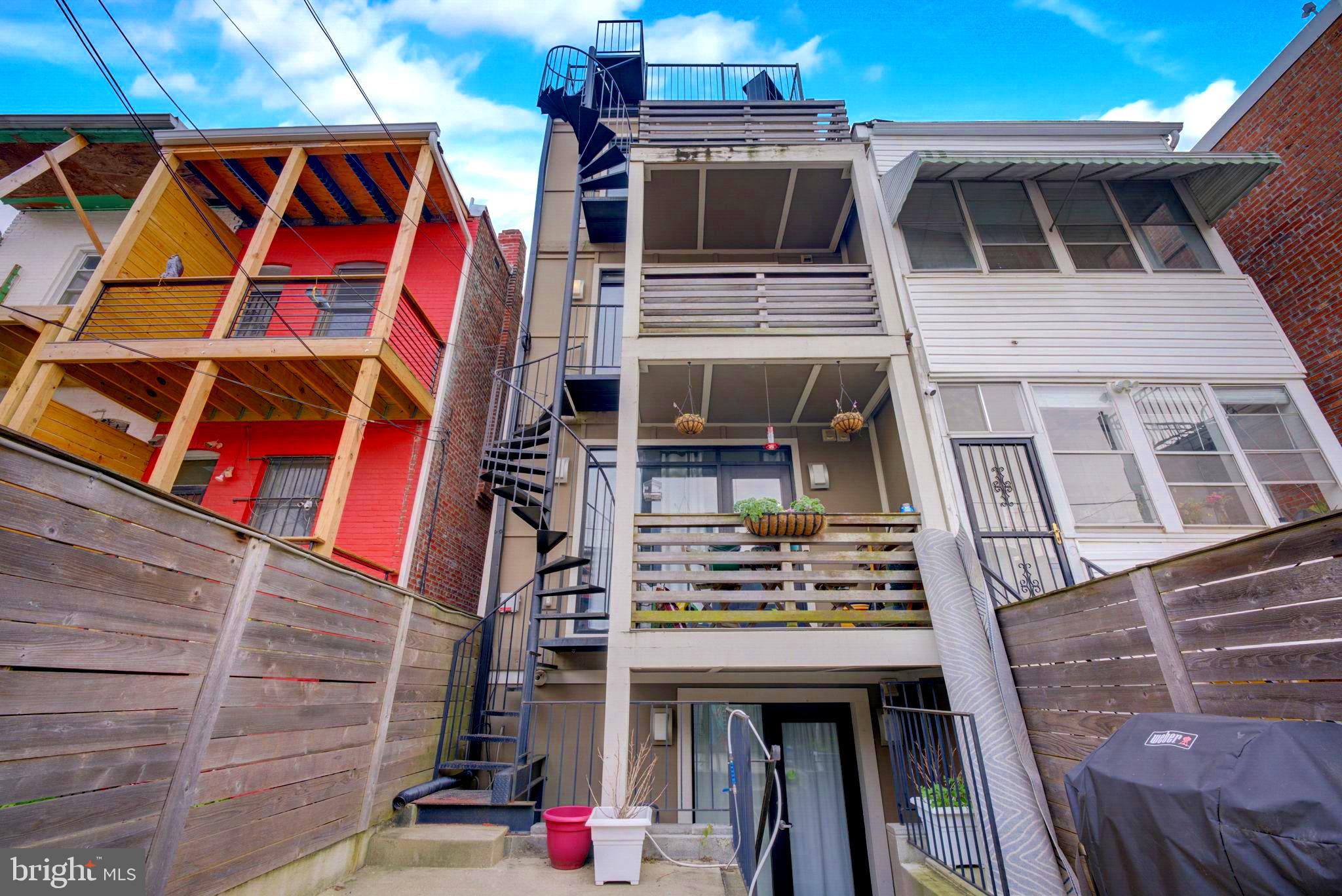 52 Quincy Pl NE #2