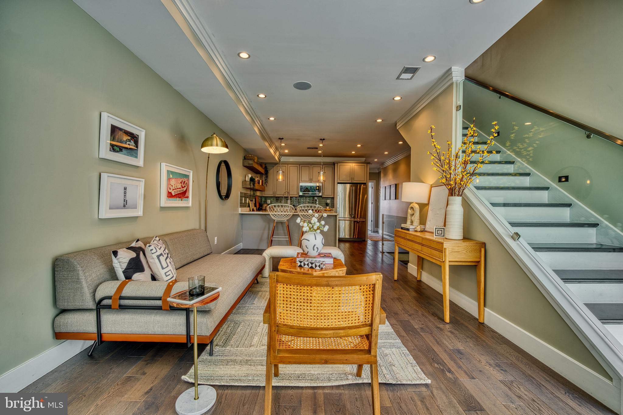 52 Quincy Pl NE #2
