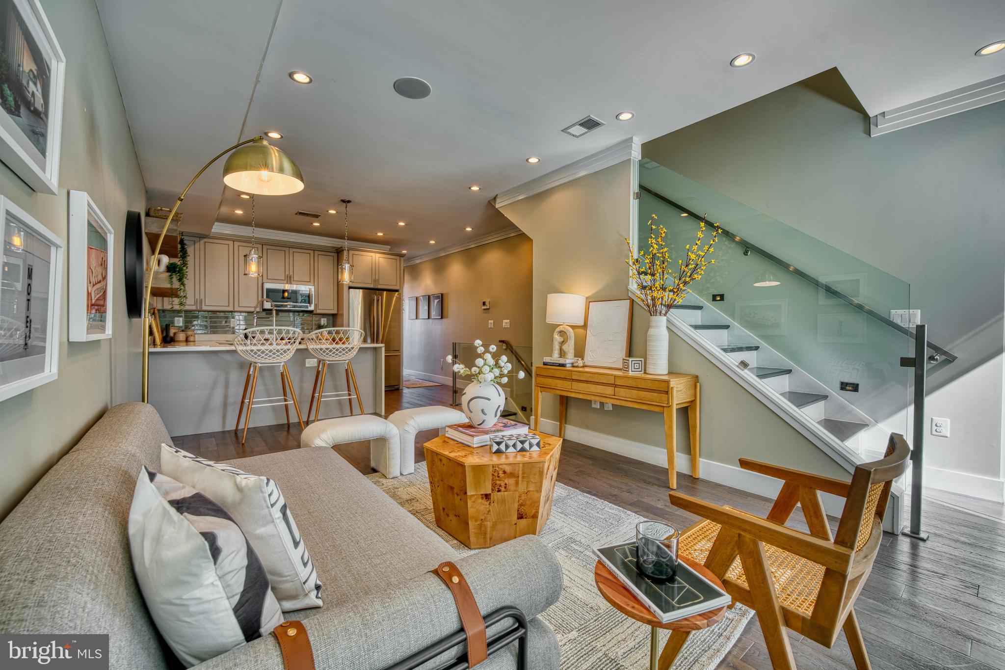 52 Quincy Pl NE #2