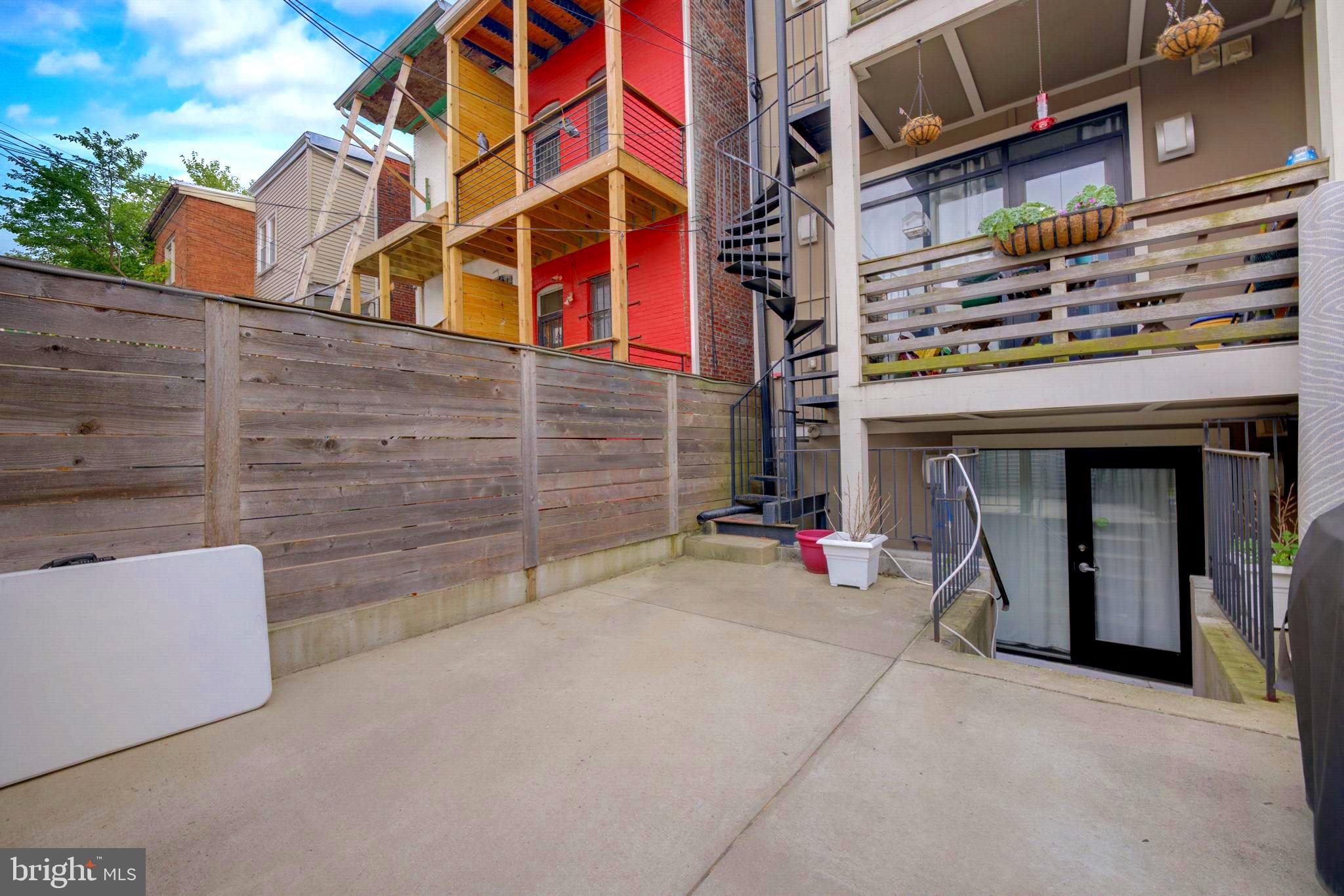 52 Quincy Pl NE #2