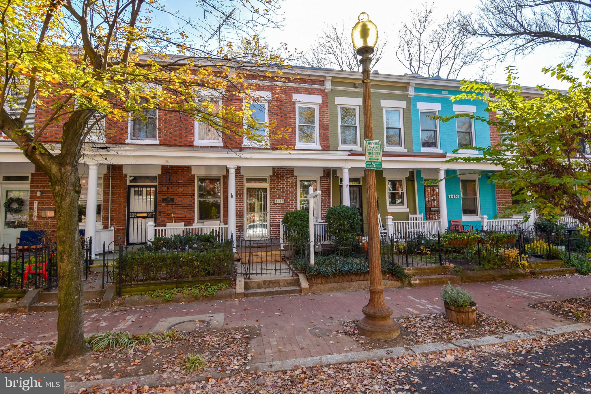 1217 Walter St SE