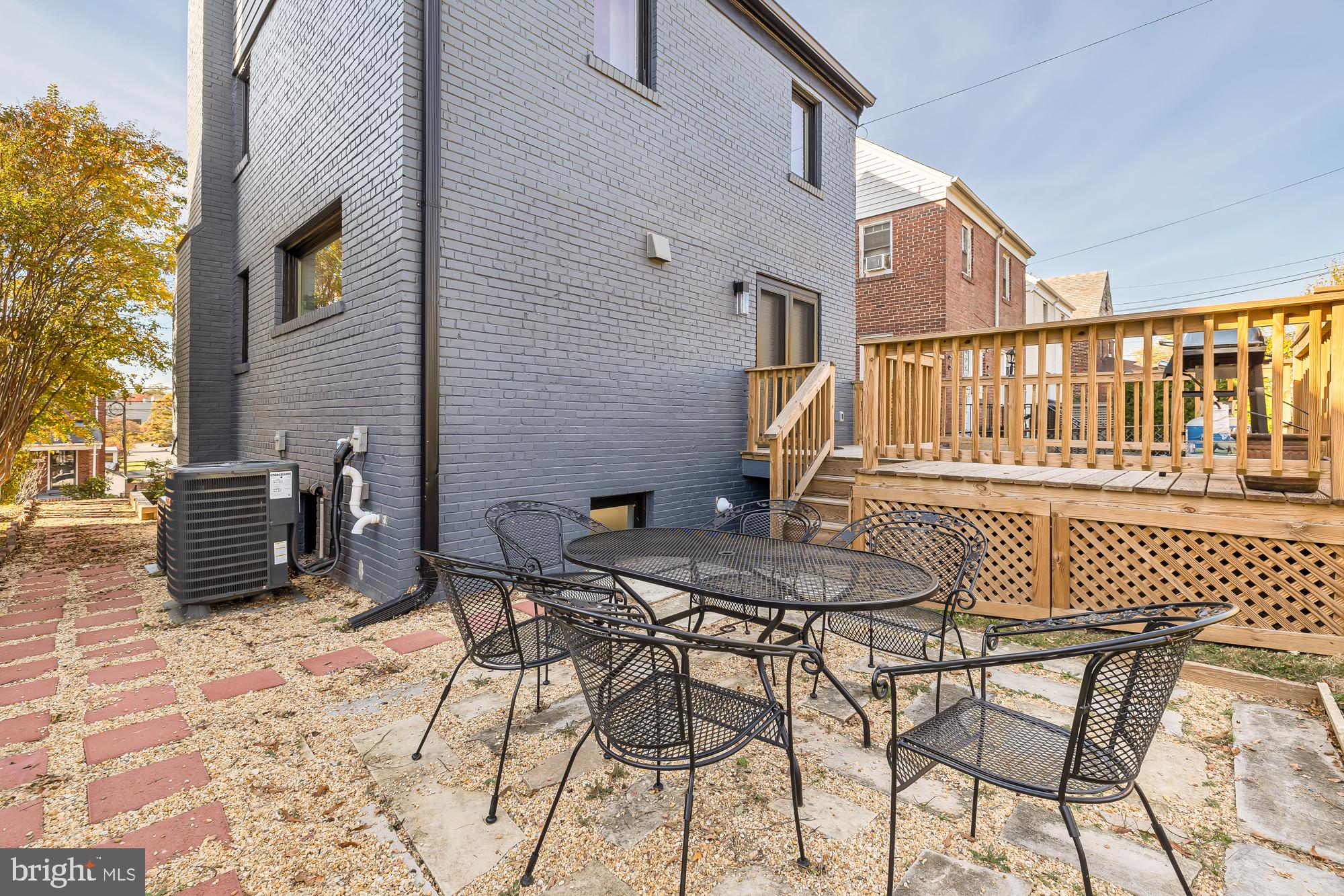 6431 2nd Pl NW