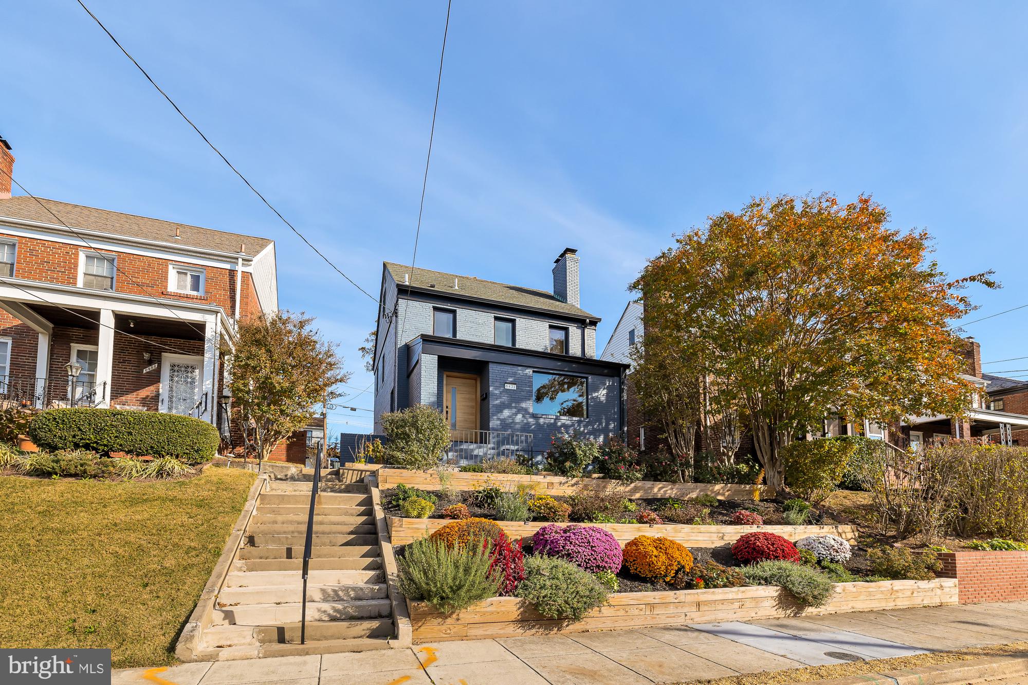 6431 2nd Pl NW