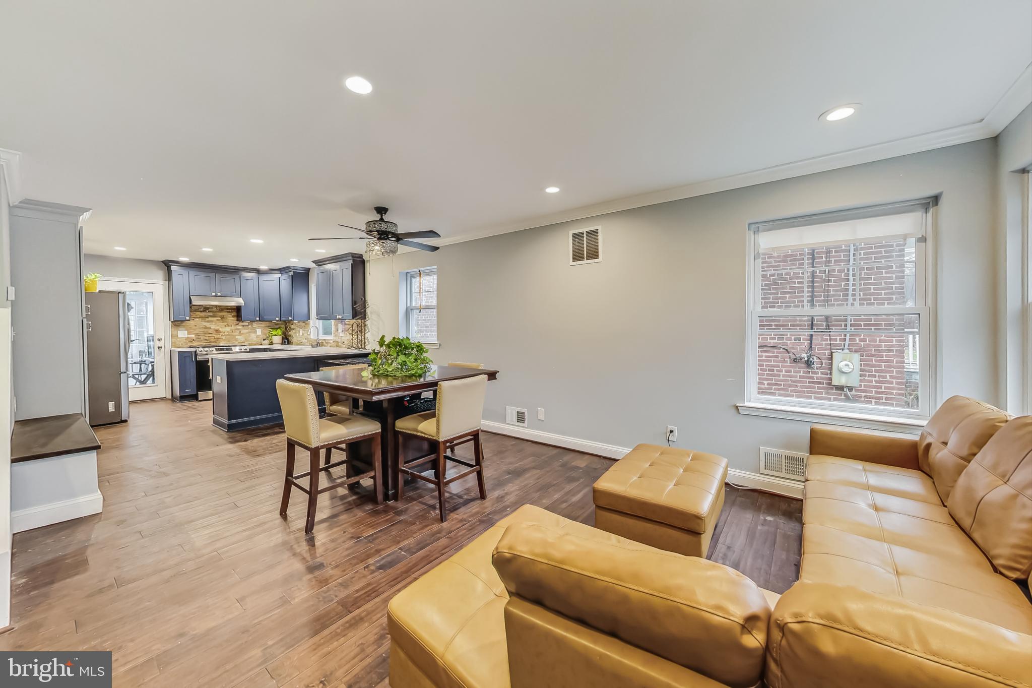 445 Madison St NE