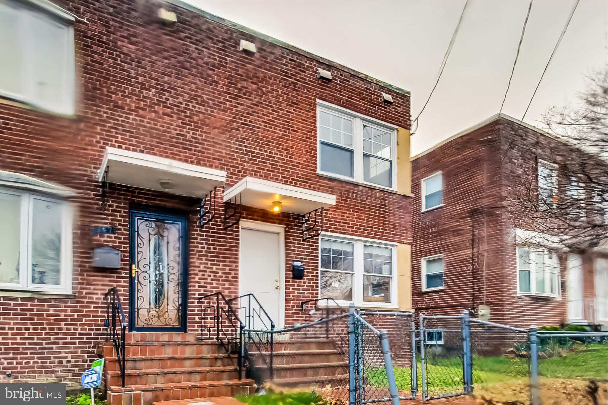 445 Madison St NE