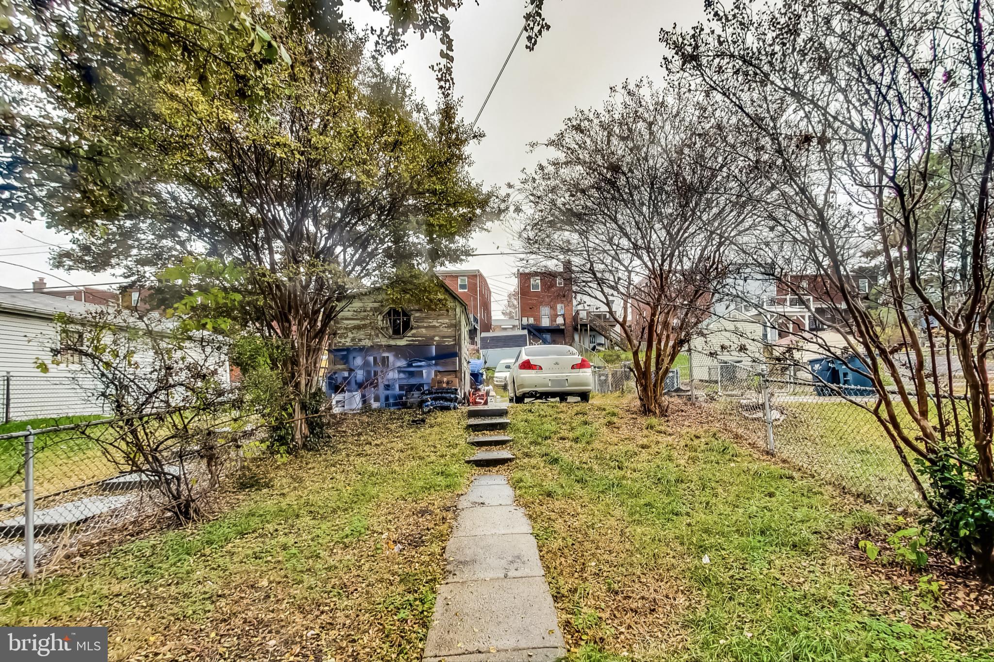 445 Madison St NE