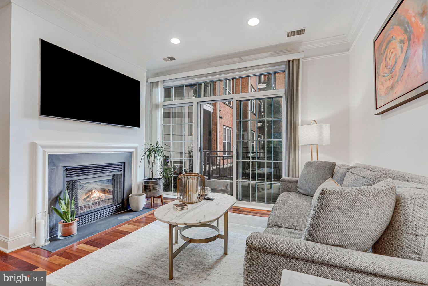1451 Belmont St NW #118