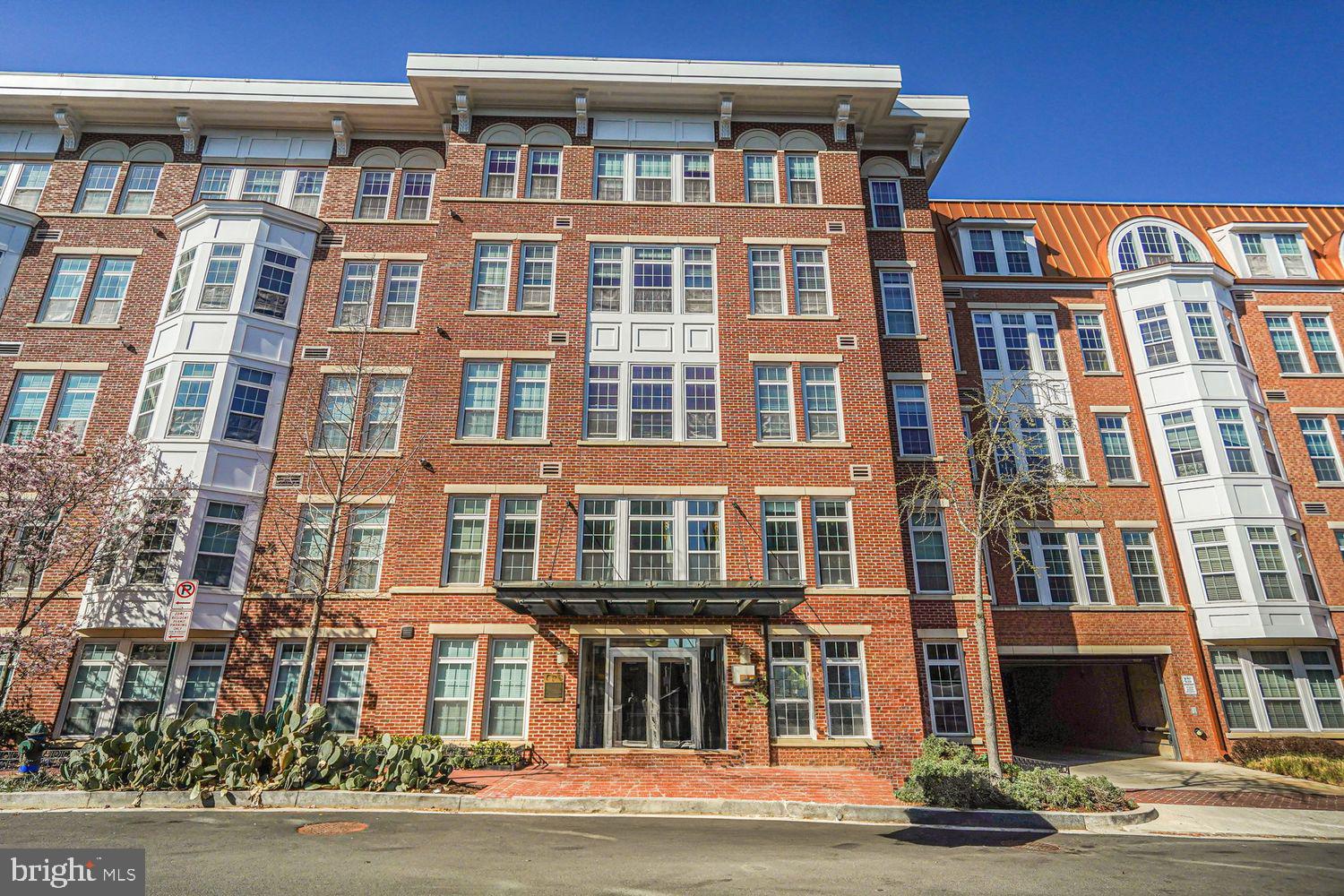 1451 Belmont St NW #118