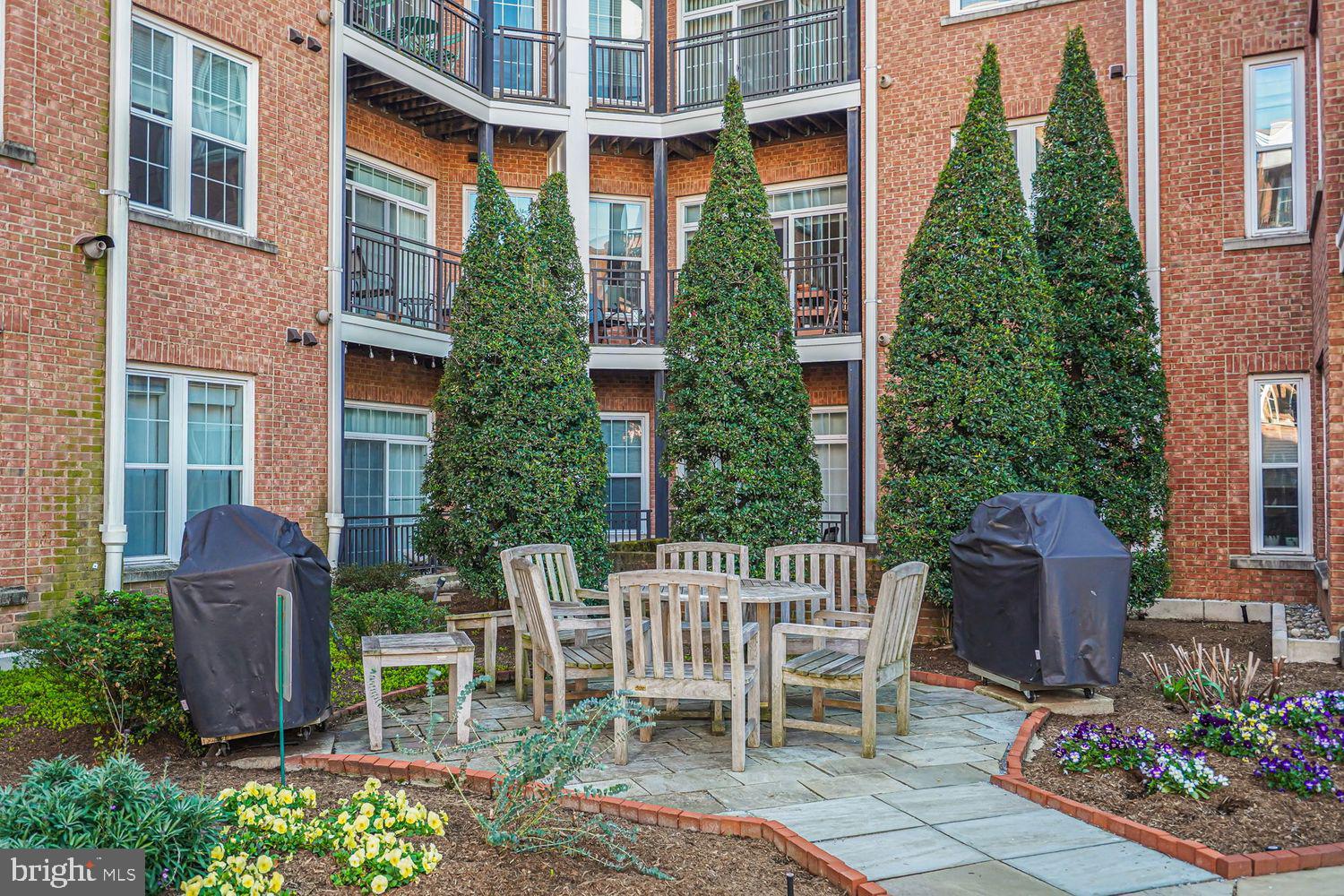 1451 Belmont St NW #118
