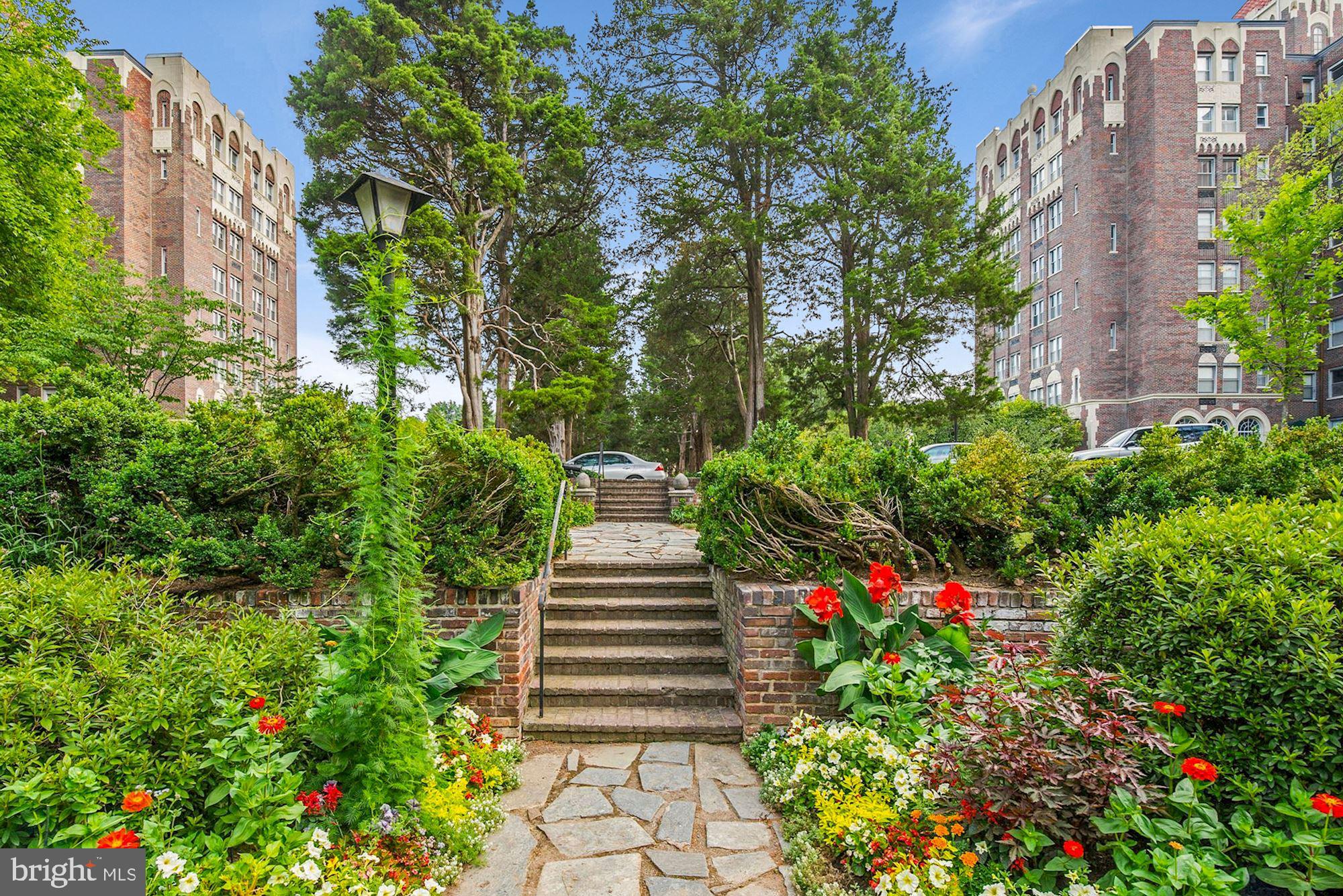 4000 Cathedral Ave NW #344-345b