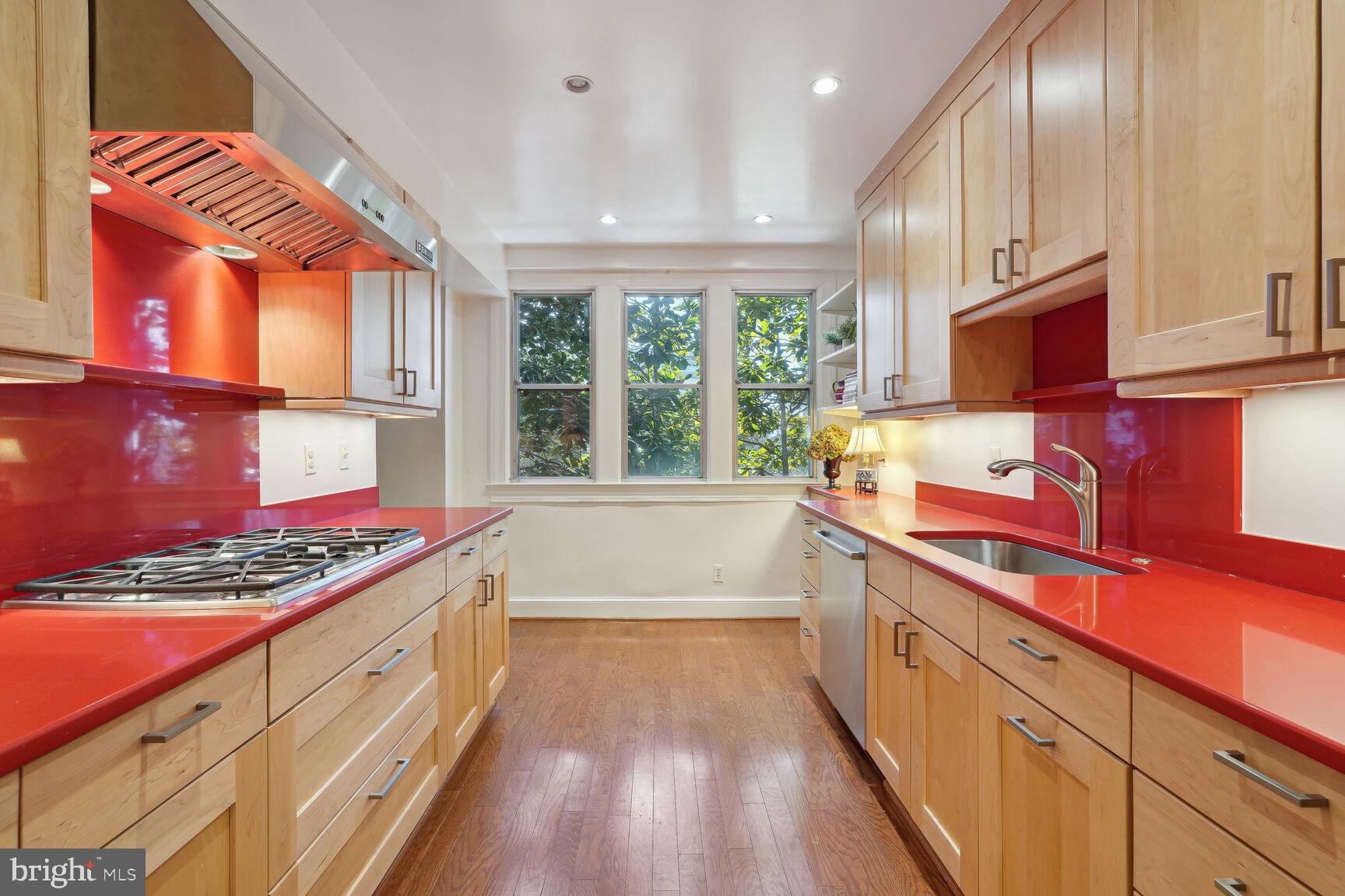 4000 Cathedral Ave NW #344-345b