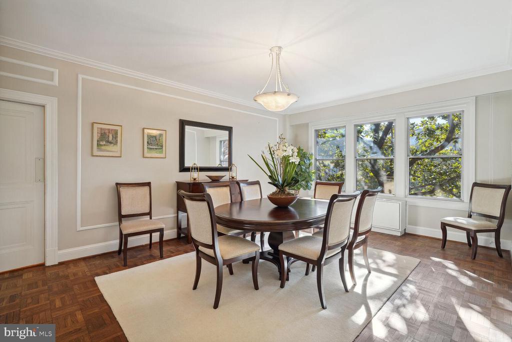 4000 Cathedral Ave NW #344-345b