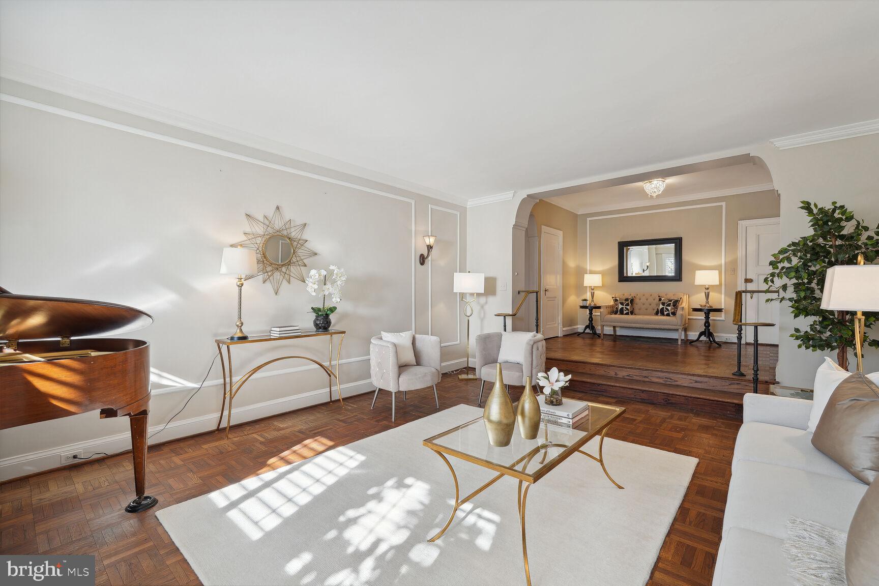 4000 Cathedral Ave NW #344-345b