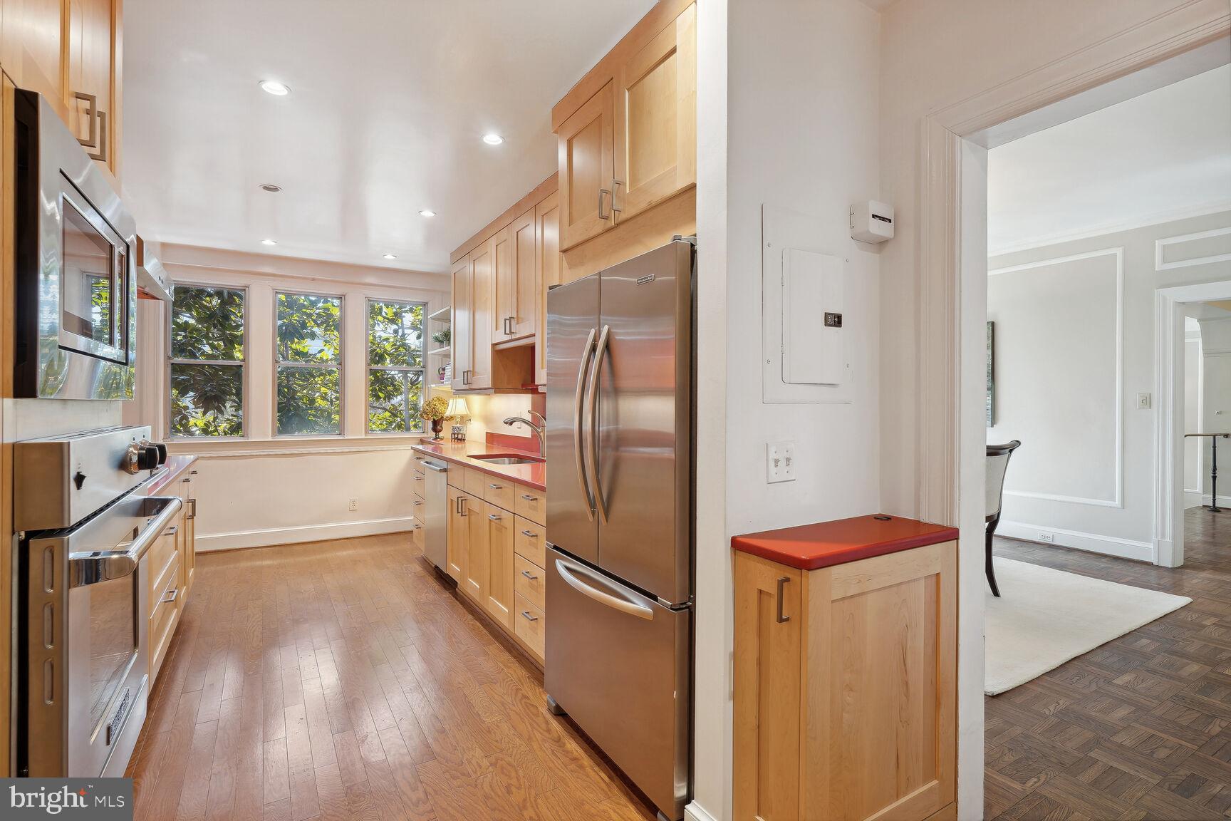 4000 Cathedral Ave NW #344-345b