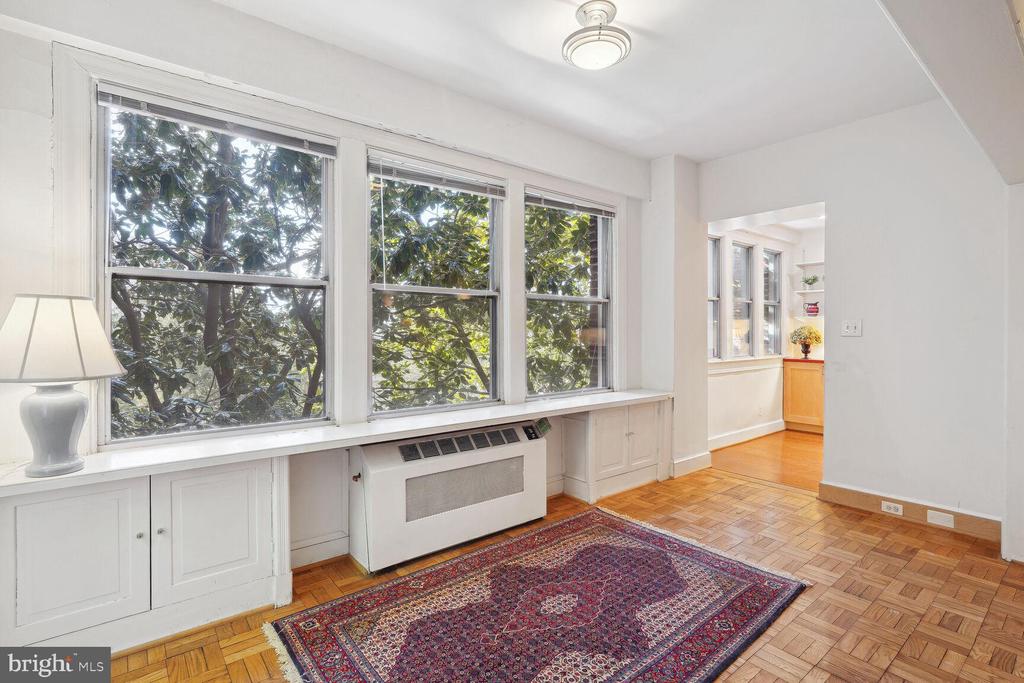 4000 Cathedral Ave NW #344-345b