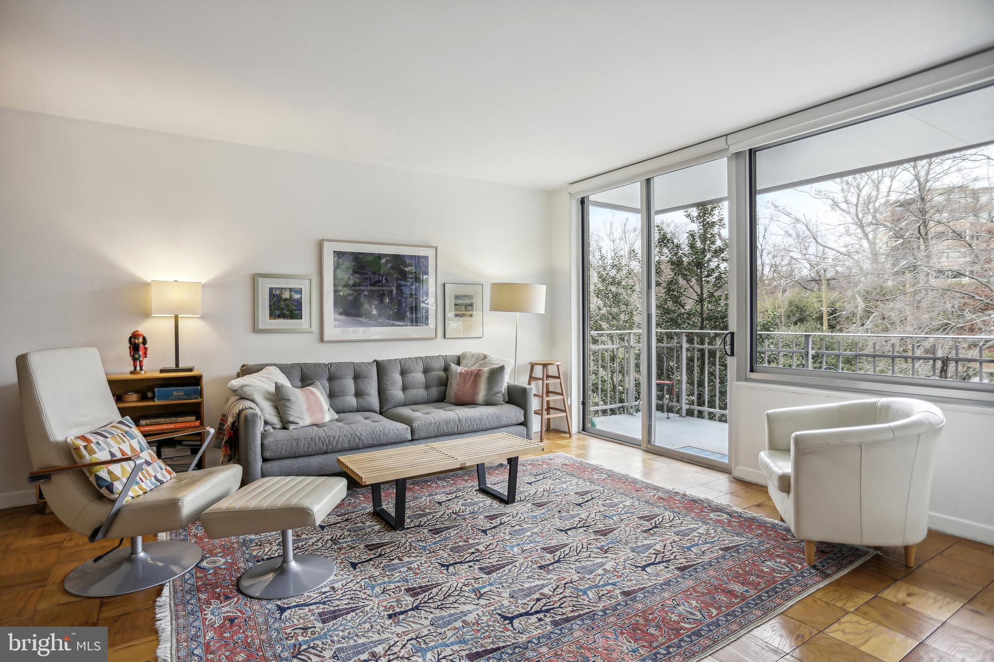 4100 Cathedral Ave NW #814