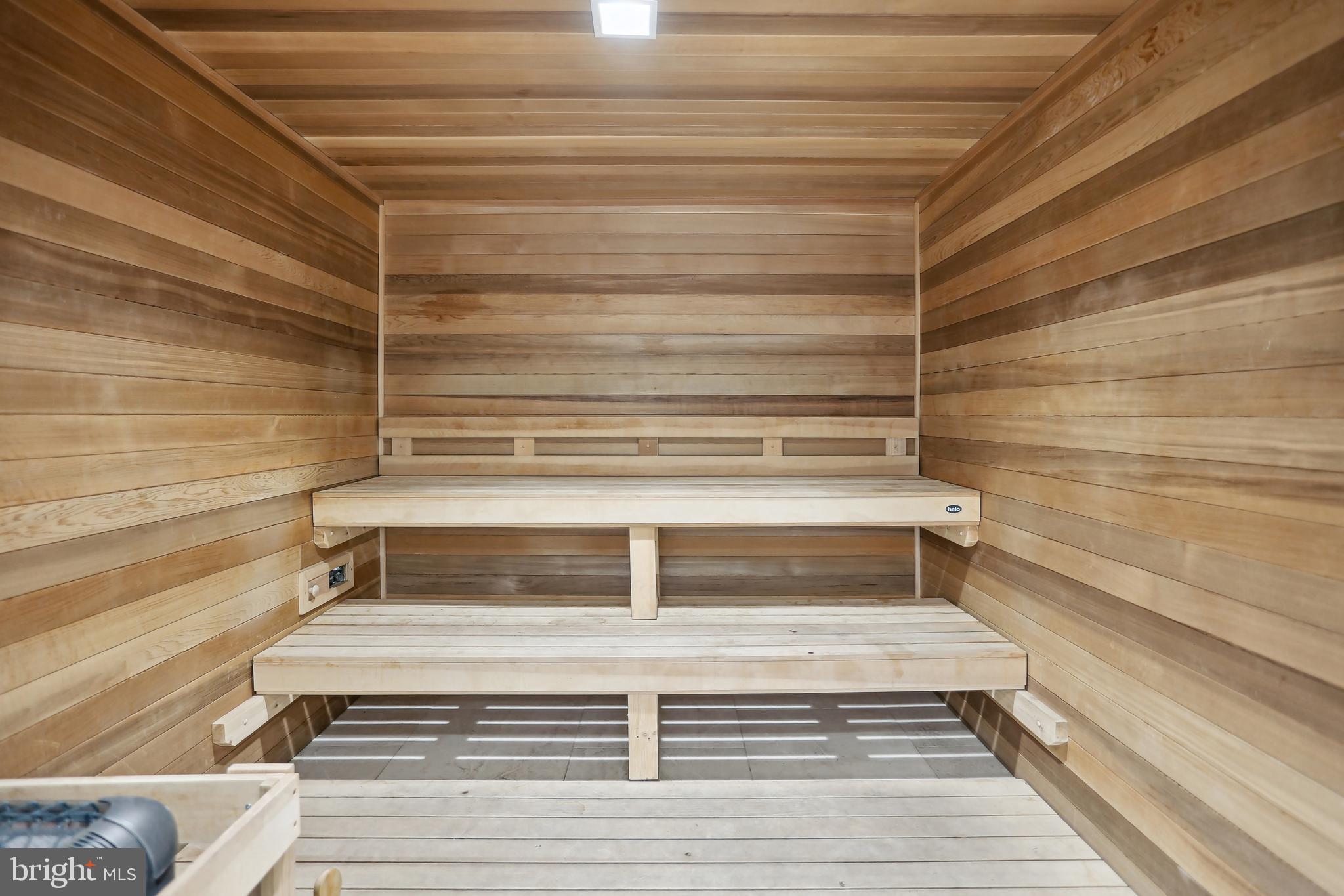 4100 Cathedral Ave NW #814