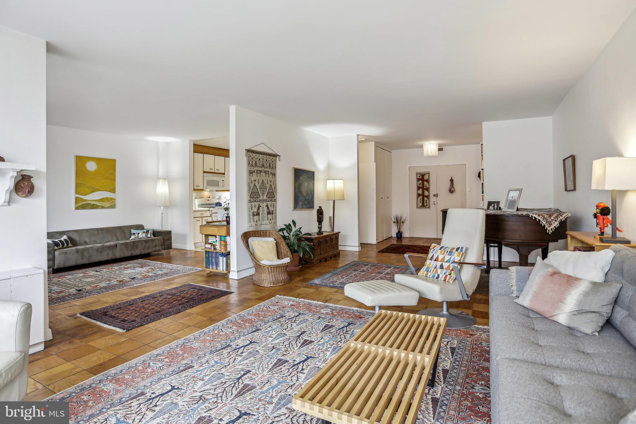 4100 Cathedral Ave NW #814