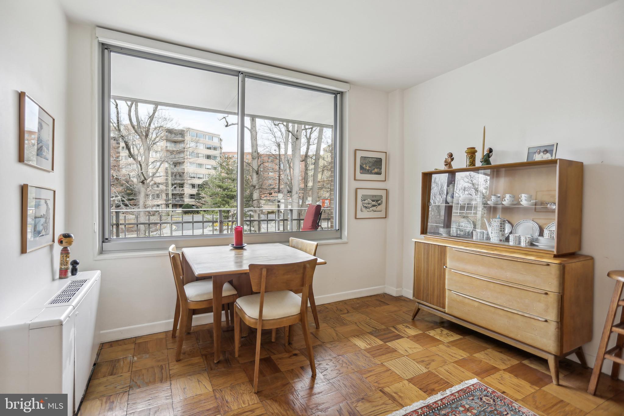 4100 Cathedral Ave NW #814