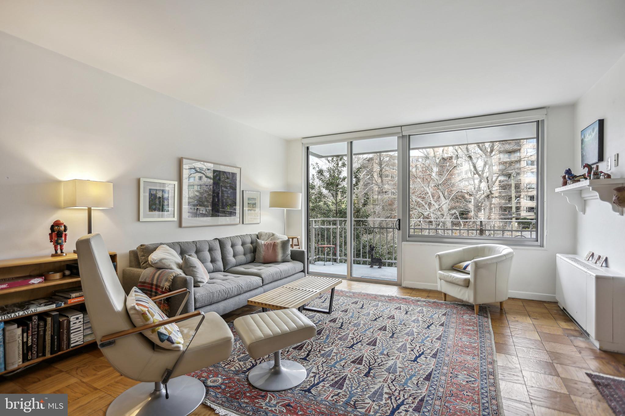 4100 Cathedral Ave NW #814