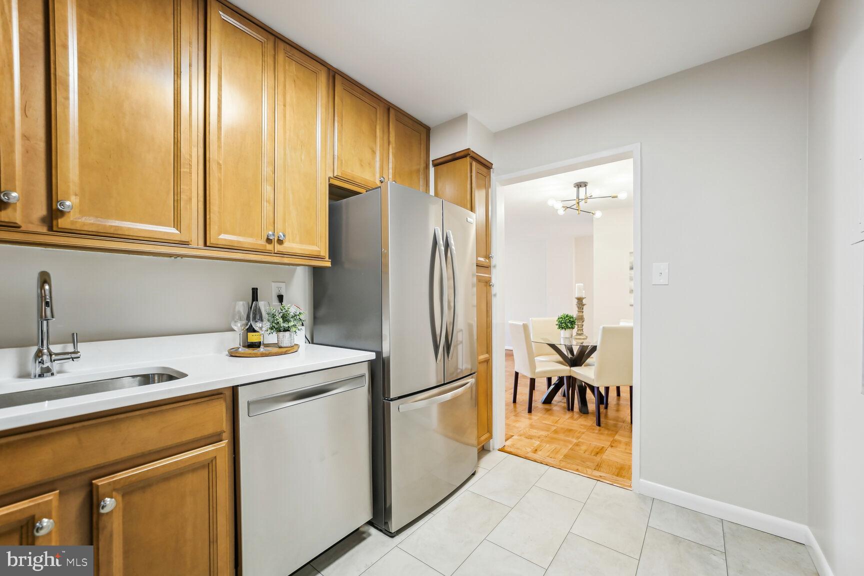 2939 van Ness St NW #733