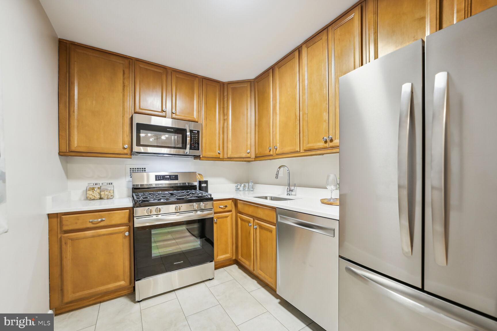 2939 van Ness St NW #733