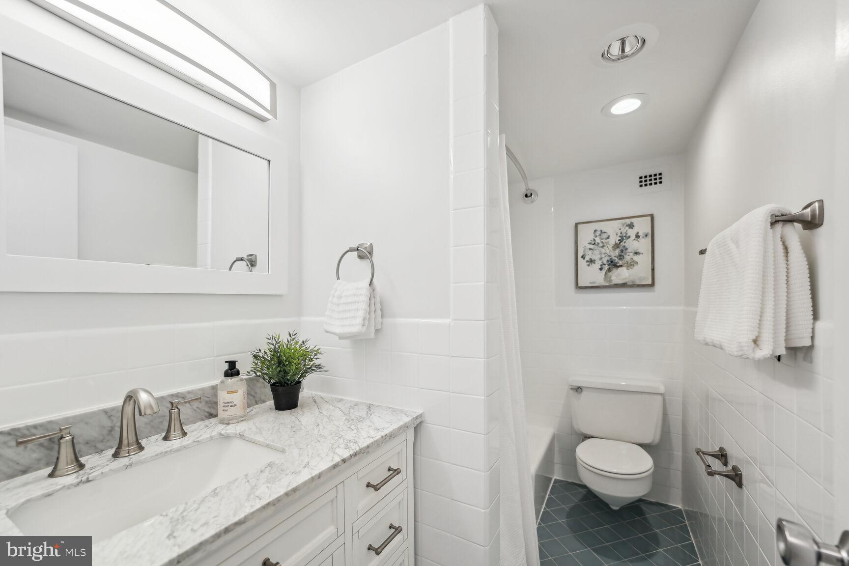 2939 van Ness St NW #733