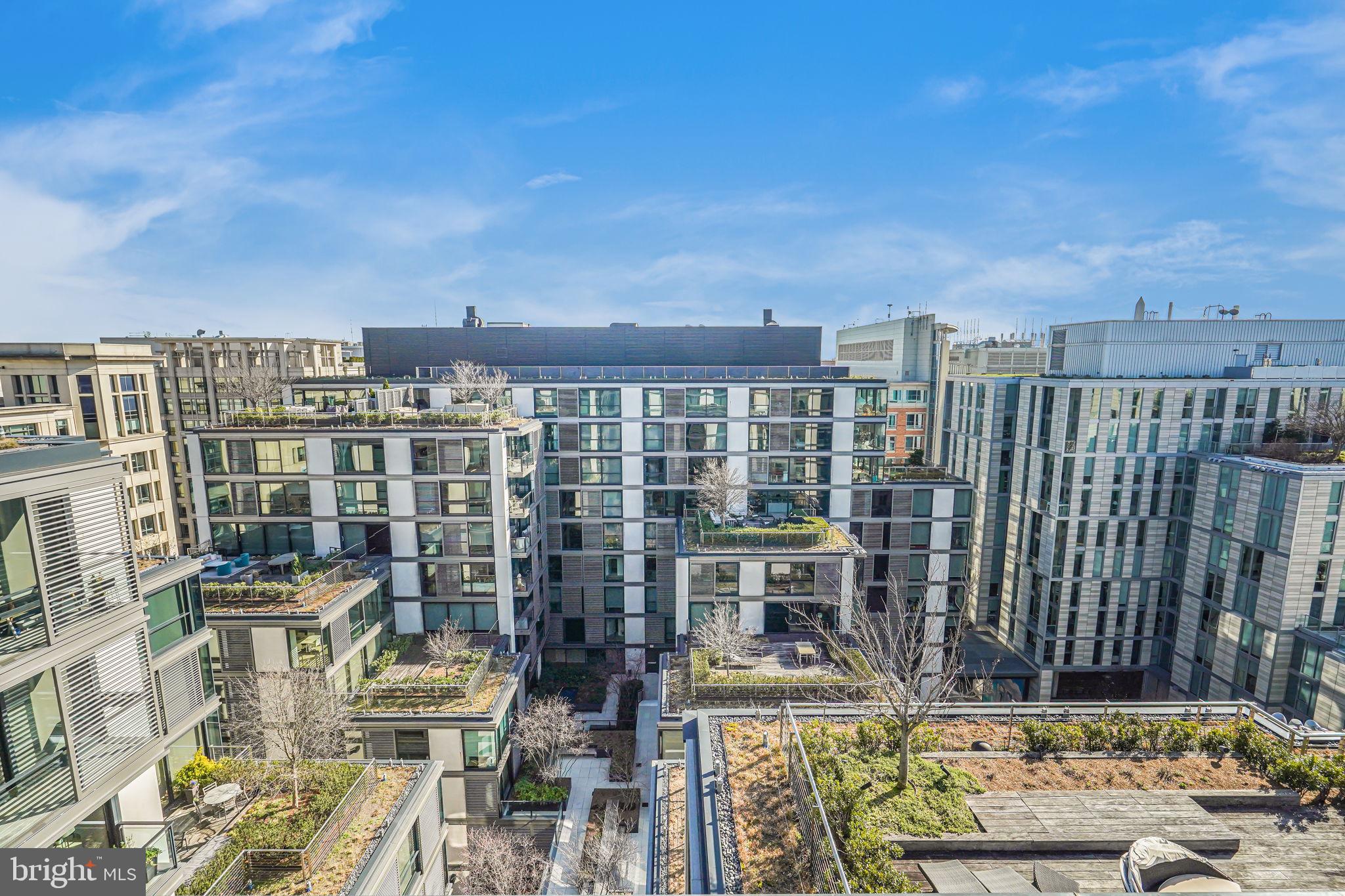 920 I St NW #902