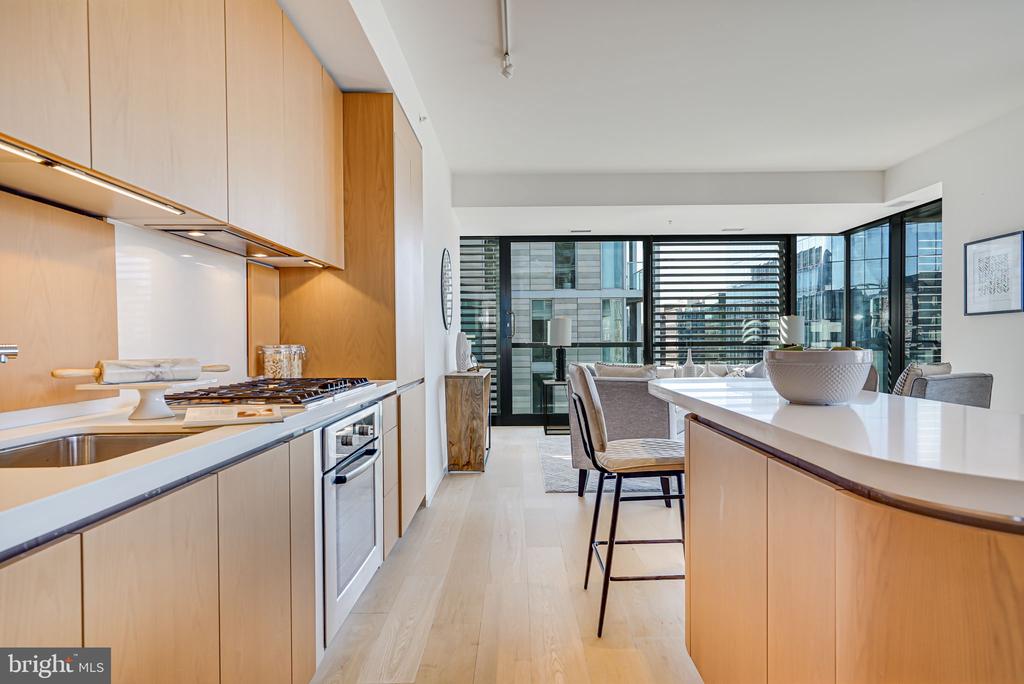 920 I St NW #902