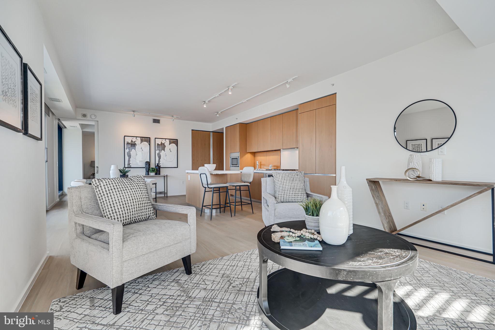 920 I St NW #902
