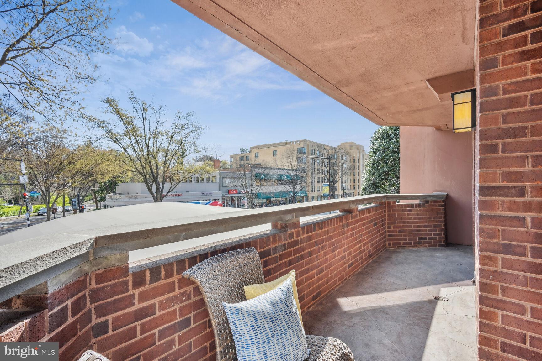 4444 Connecticut Ave NW #201