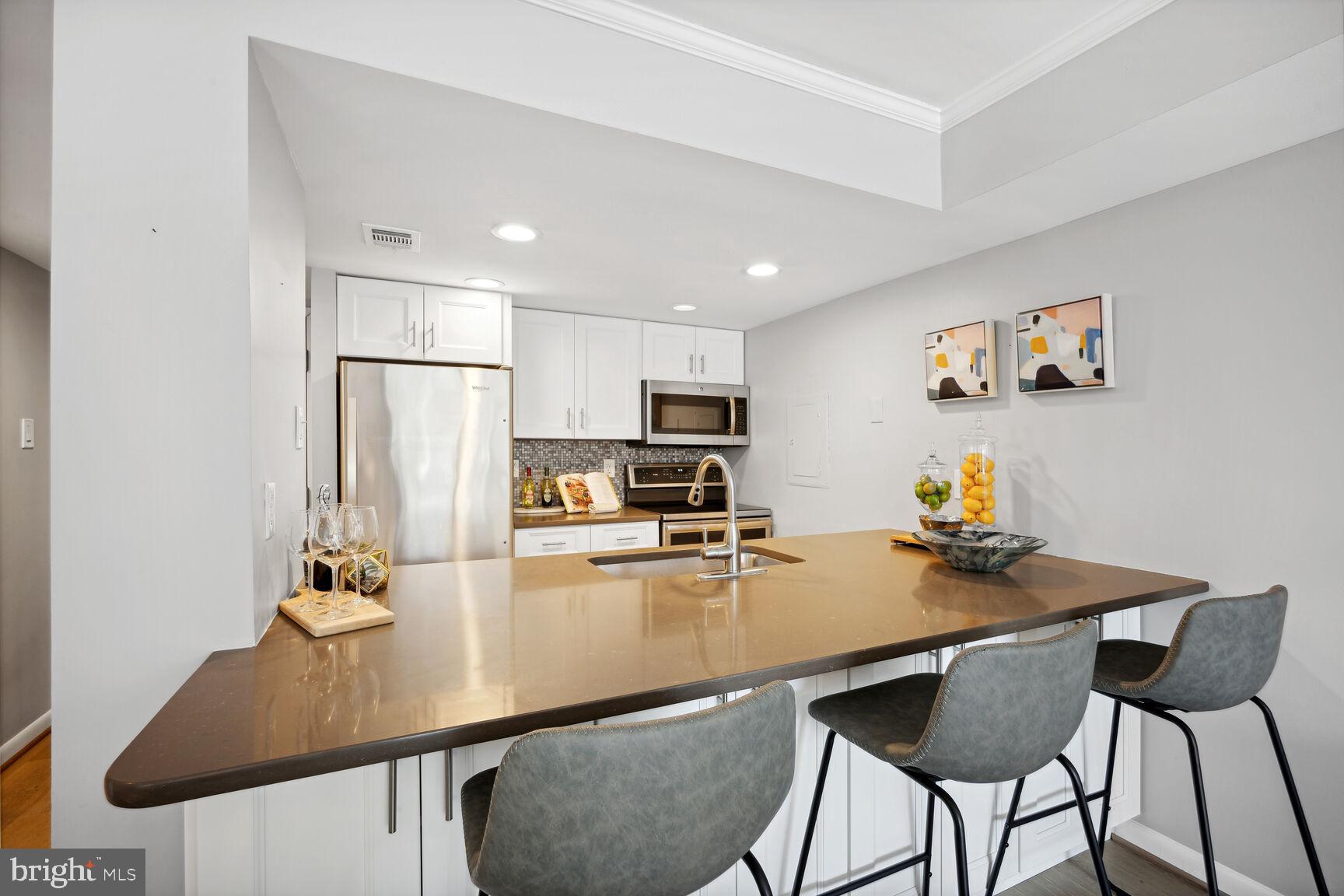 4444 Connecticut Ave NW #201