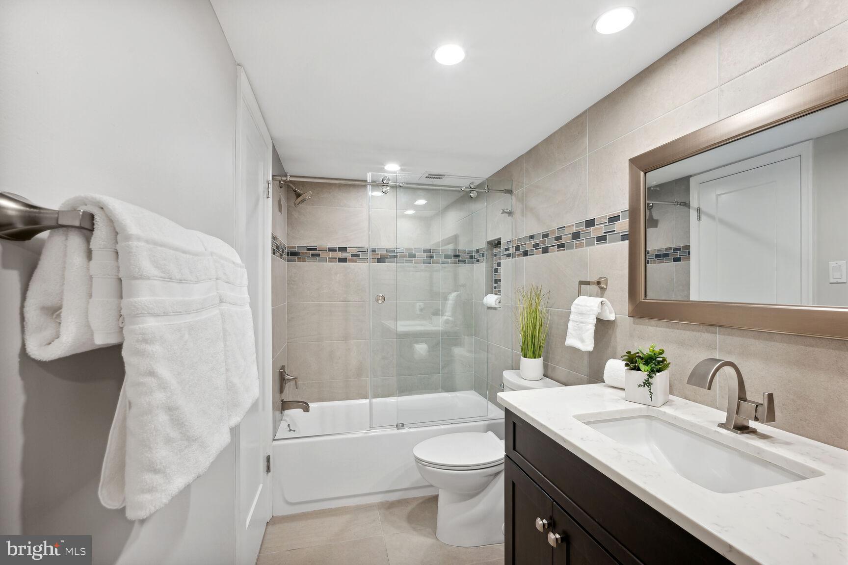 4444 Connecticut Ave NW #201