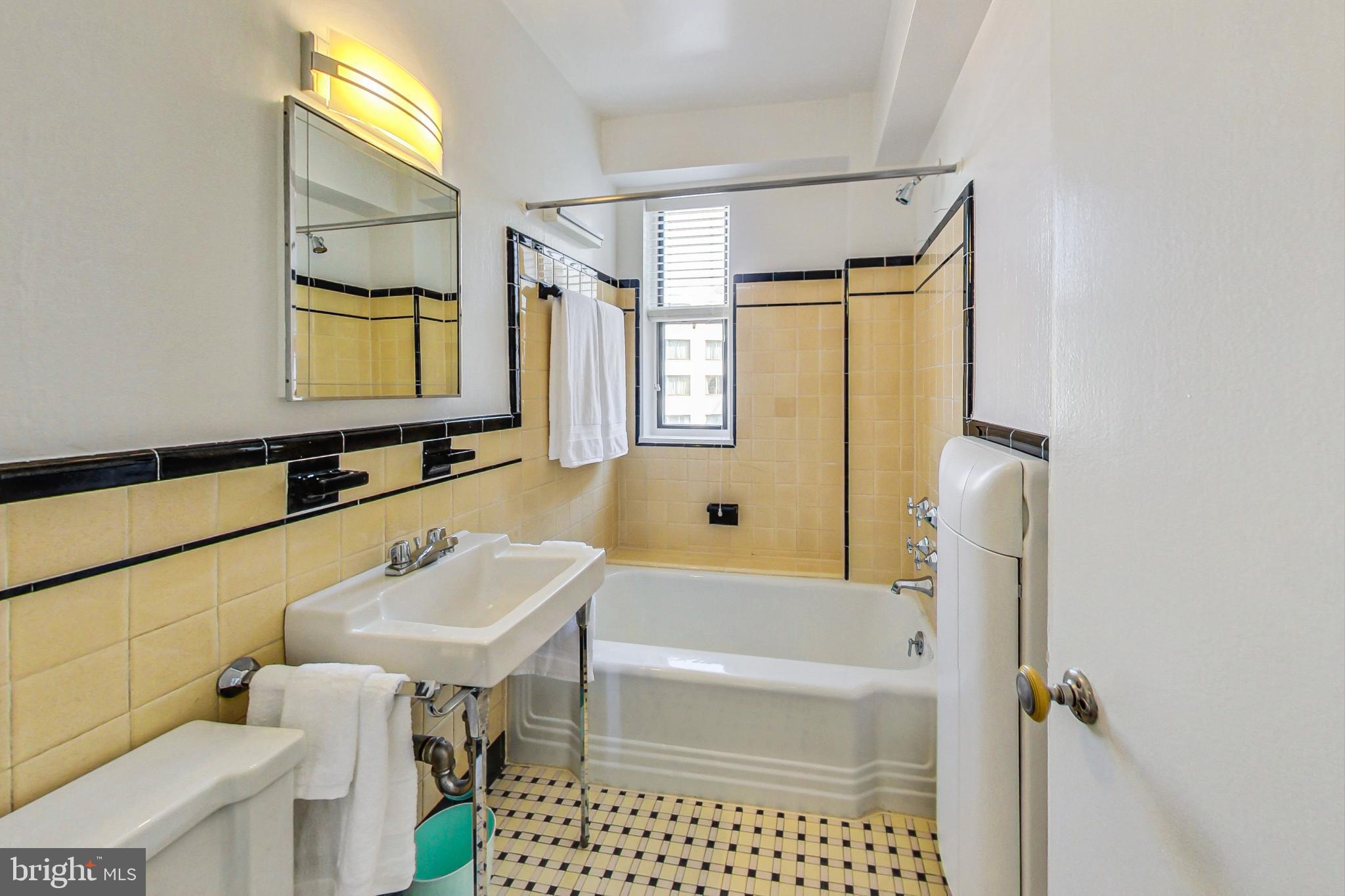 1 Scott Cir NW #620