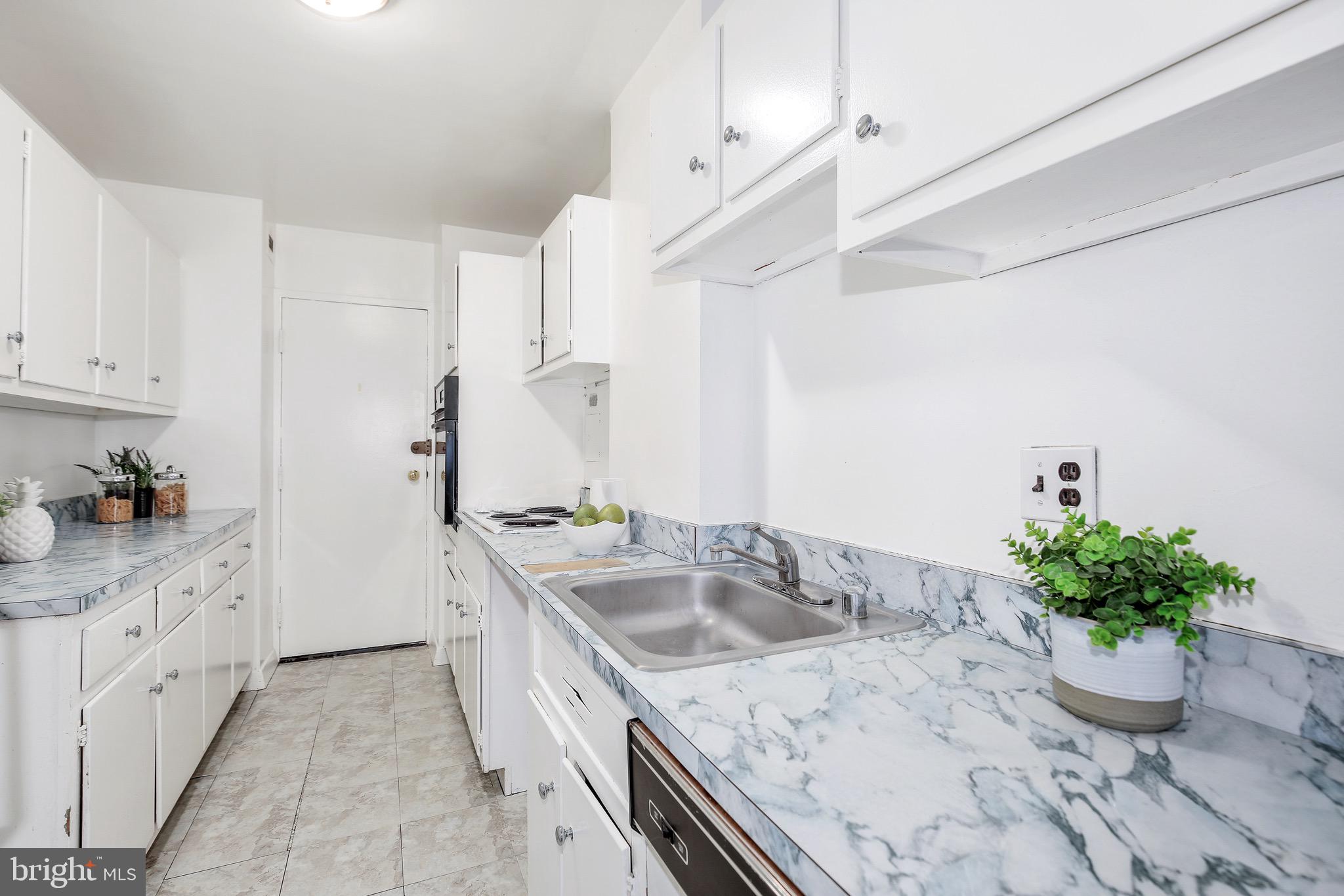 4600 Connecticut Ave NW #105