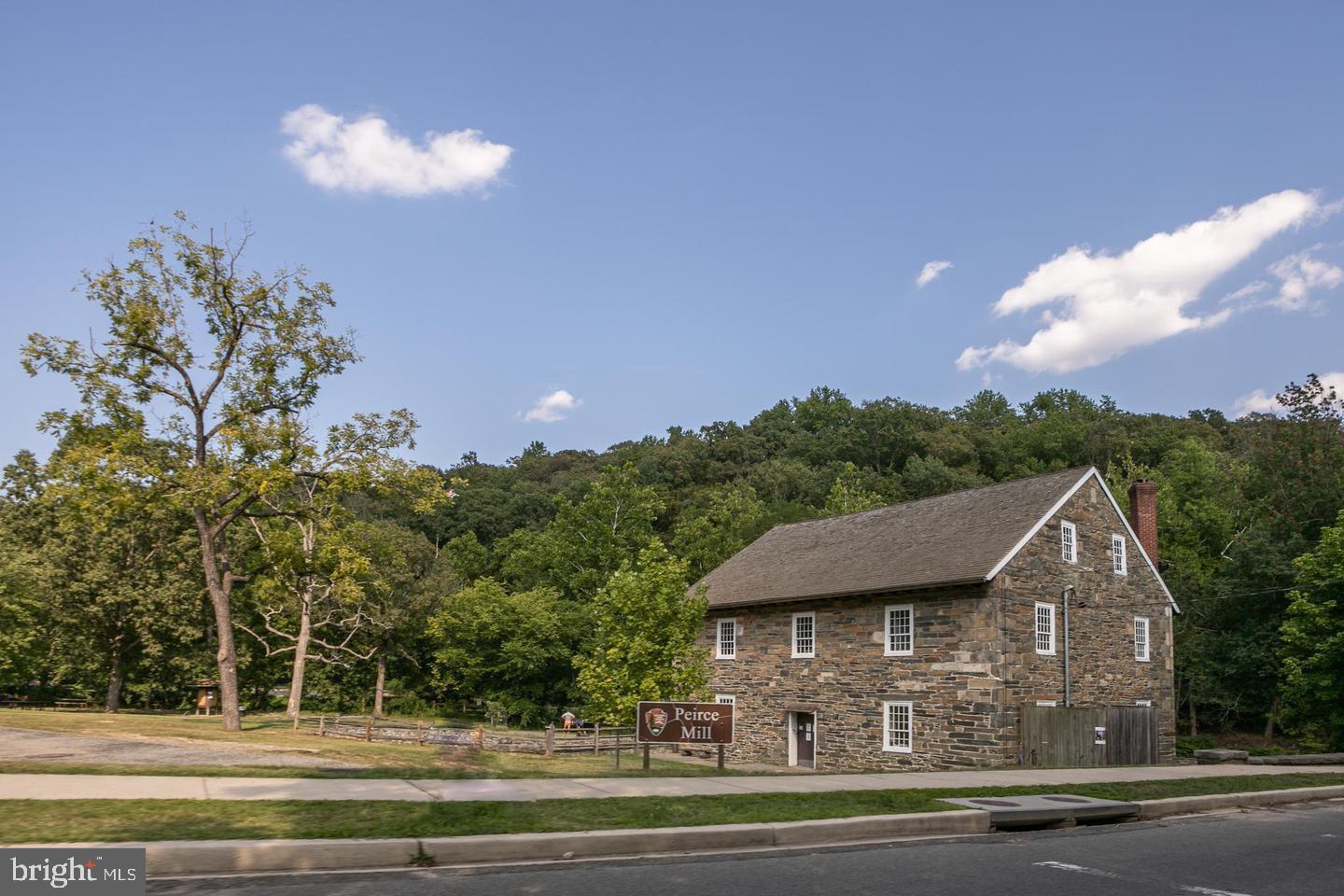 4600 Connecticut Ave NW #105