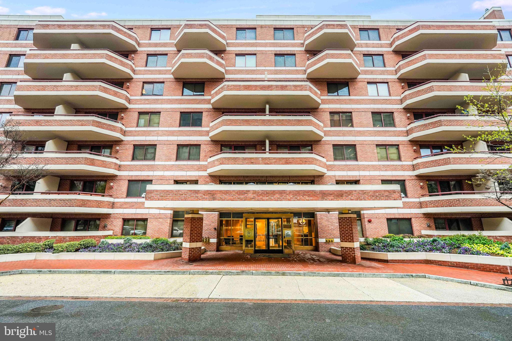 2301 N St NW #207
