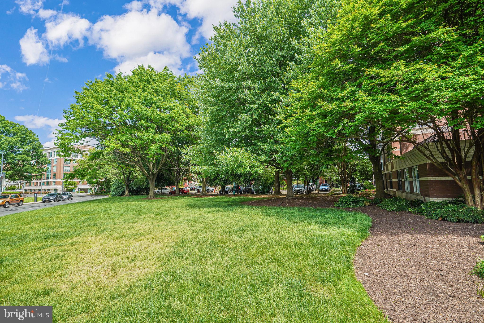 1318 22ND ST NW #307