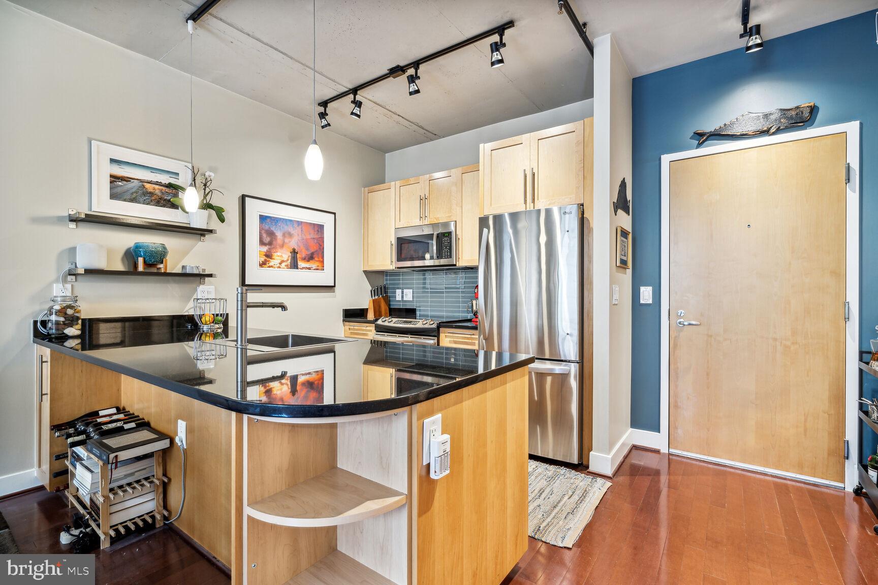 2125 14th St NW #304