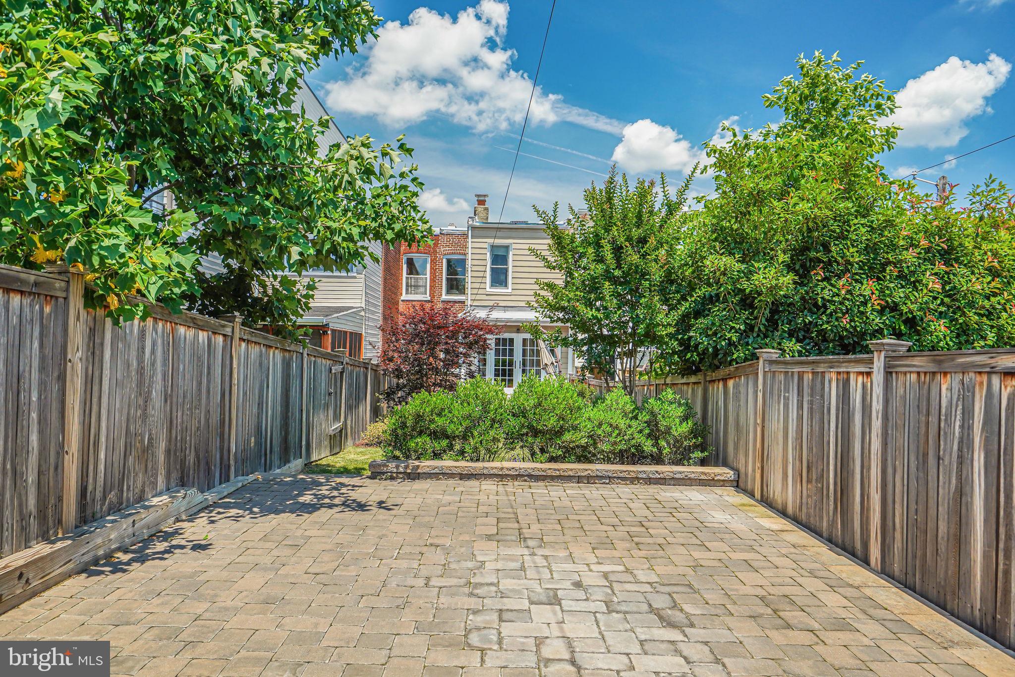 1314 Shepherd St NW