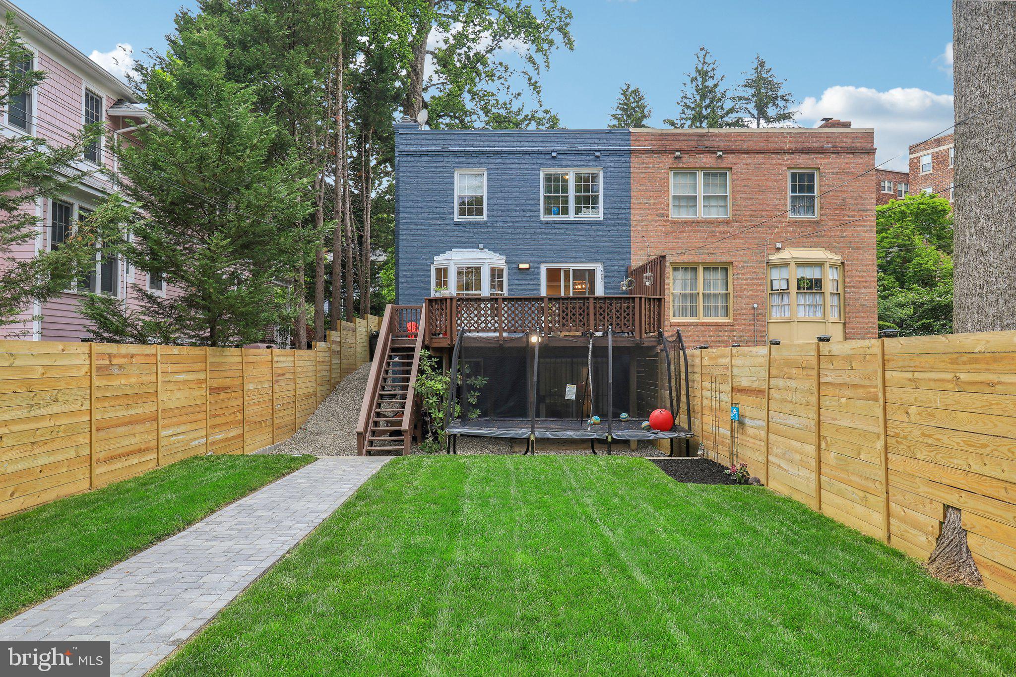 3806 Legation St NW