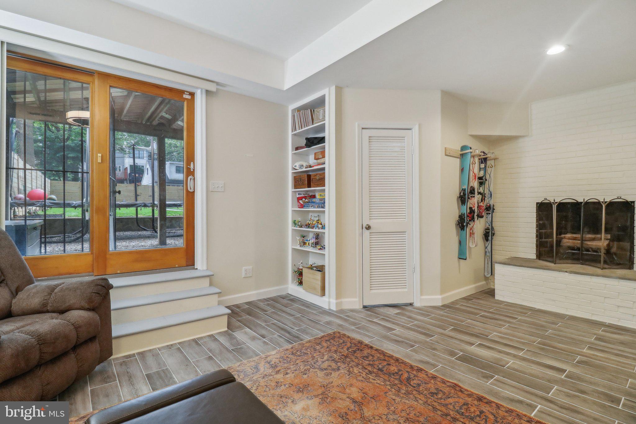 3806 Legation St NW