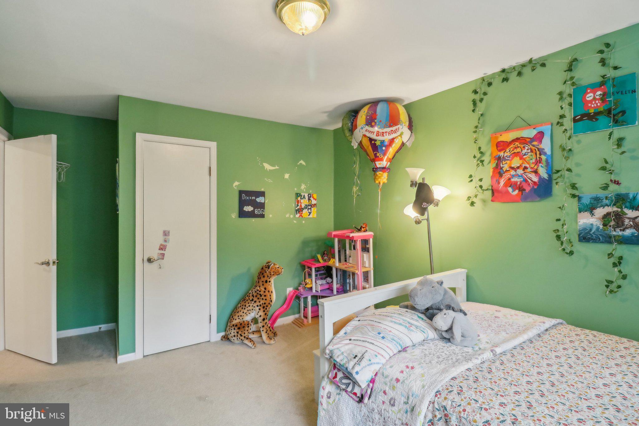 3806 Legation St NW