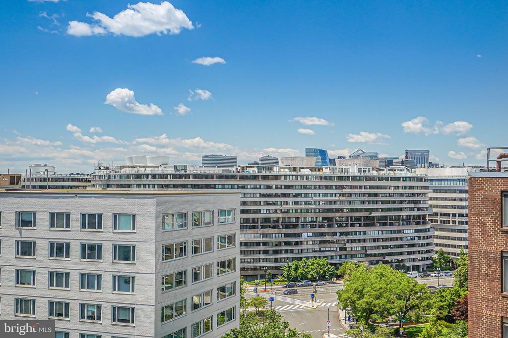 2401 H St NW #301