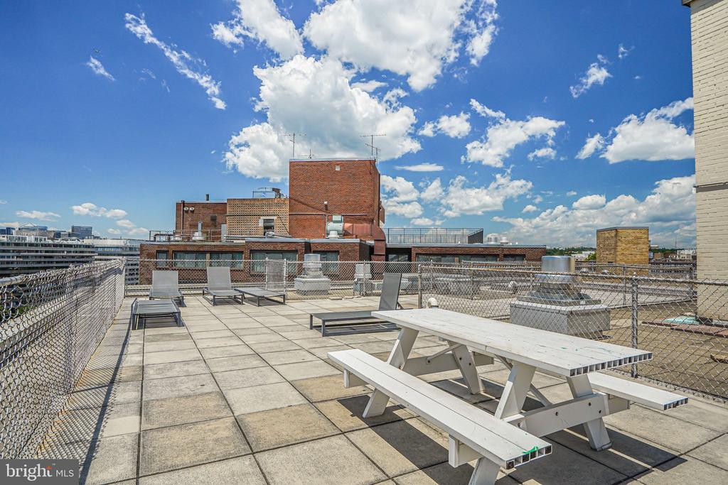 2401 H St NW #301