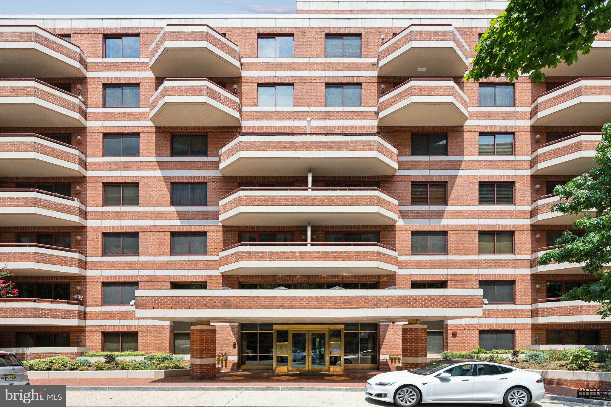 2301 N St NW #301